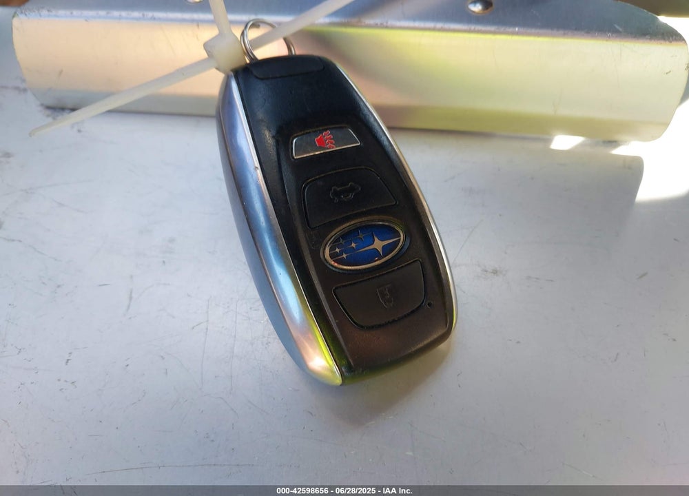 2016 SUBARU OUTBACK 2.5I LIMITED VIN: 4S4BSBNC6G3325337