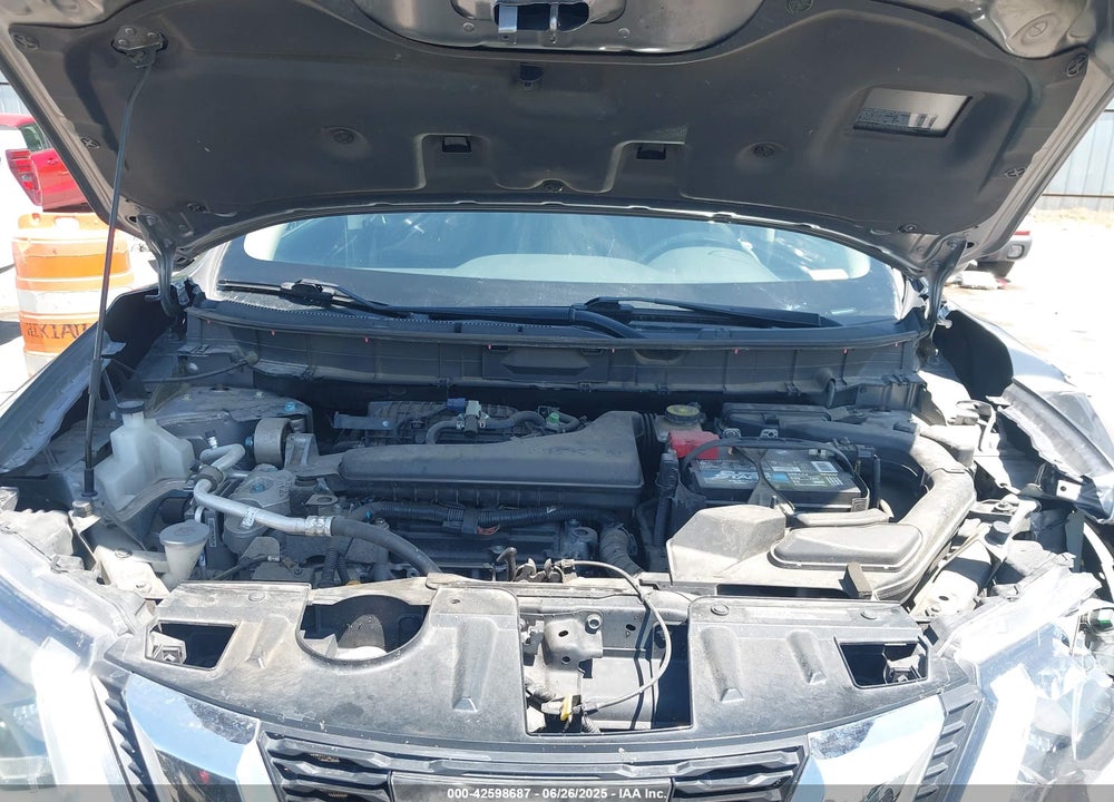 2017 NISSAN ROGUE VIN: KNMAT2MV1HP584912