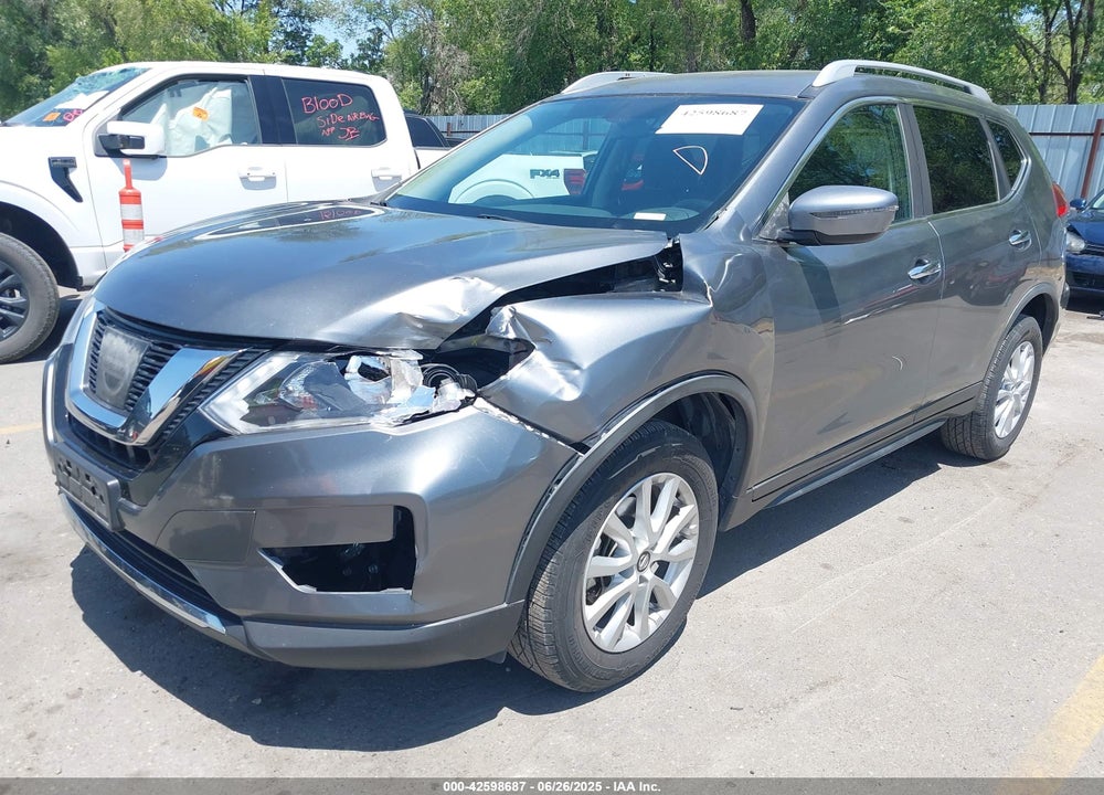 2017 NISSAN ROGUE VIN: KNMAT2MV1HP584912