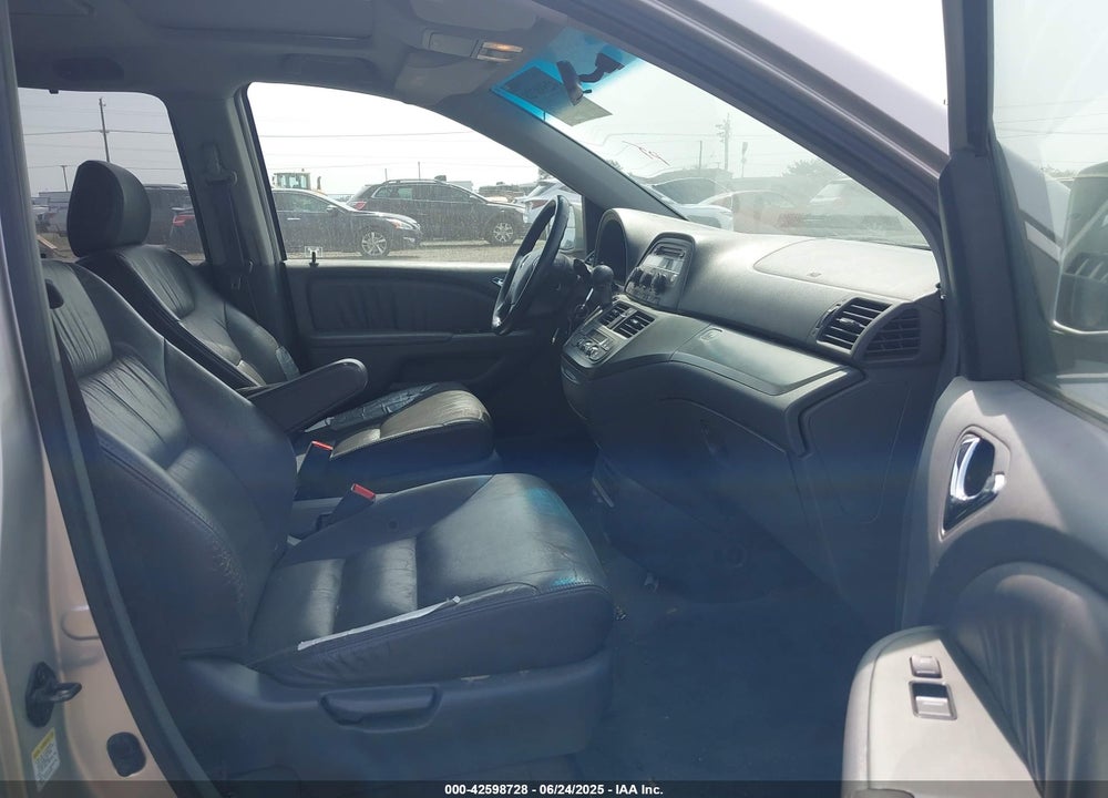 2006 HONDA ODYSSEY EX-L VIN: 5FNRL38726B424923