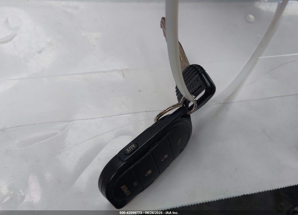 1998 HONDA CIVIC LX VIN: 2HGEJ6679WH521962