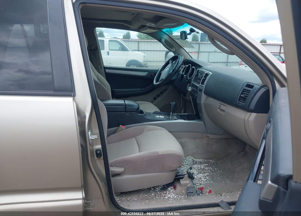 2005 TOYOTA 4RUNNER SR5 V6 VIN: JTEBU14R458031588