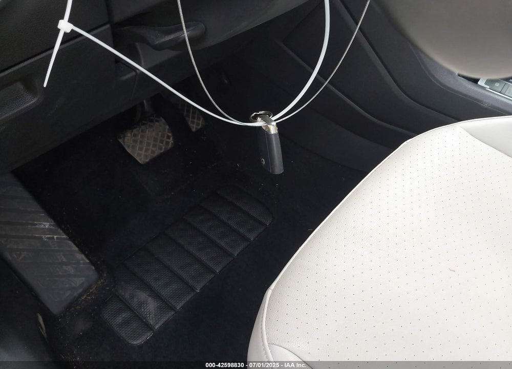 2021 VOLKSWAGEN TIGUAN VIN: 3VV3B7AX6MM021077