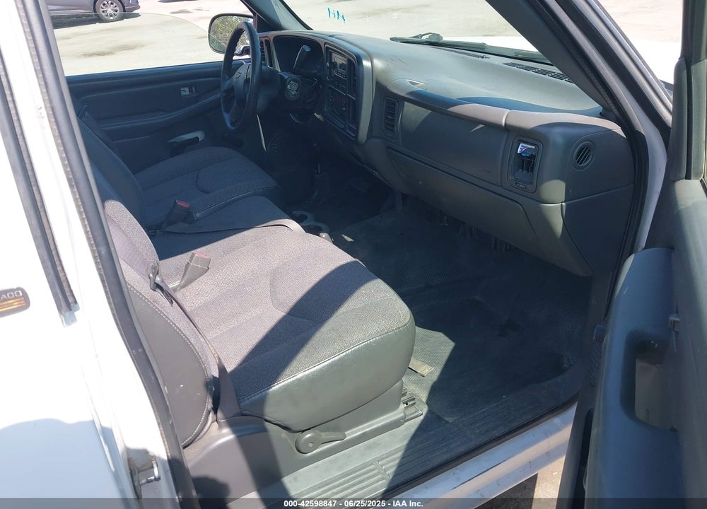 2005 CHEVROLET SILVERADO 1500 WORK TRUCK VIN: 1GCEC14V45Z339498