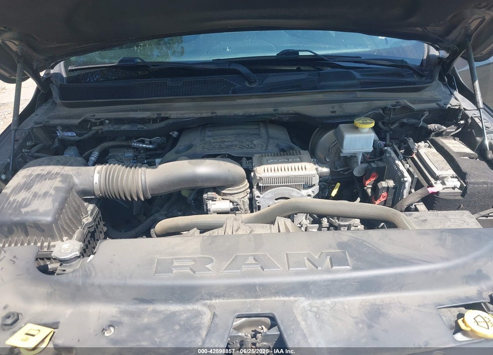 2021 RAM 1500 VIN: 1C6RREFT5MN630771