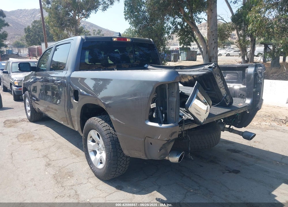 2021 RAM 1500 VIN: 1C6RREFT5MN630771