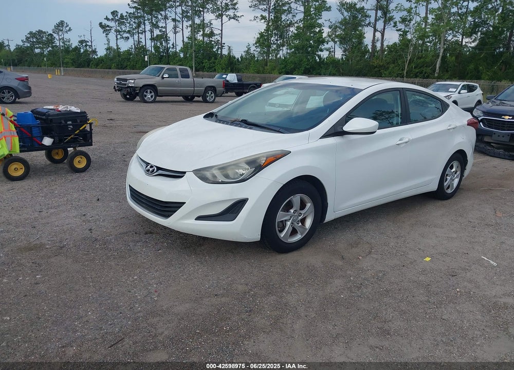 2014 HYUNDAI ELANTRA VIN: 5NPDH4AE2EH521873
