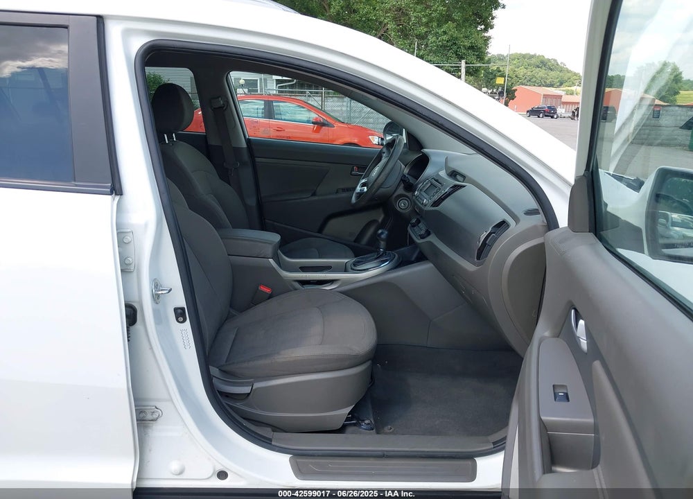 2011 KIA SPORTAGE VIN: KNDPB3A20B7119655