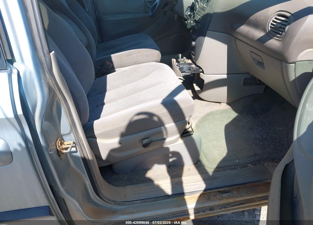 2003 DODGE GRAND CARAVAN SPORT VIN: 2D4GP44L73R107954