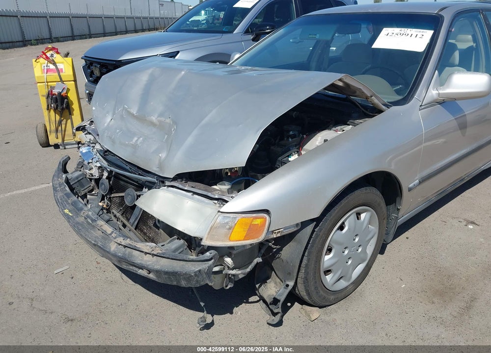 1997 HONDA ACCORD LX VIN: 1HGCD5635VA207079