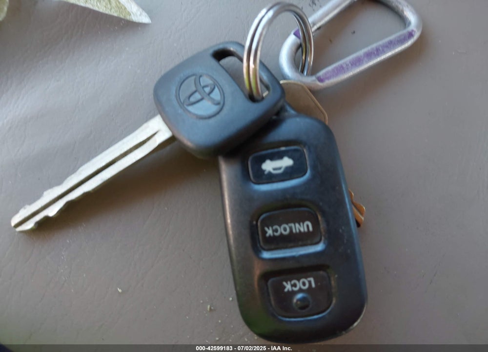 2000 TOYOTA AVALON VIN: 4T1BF28B3YU052666