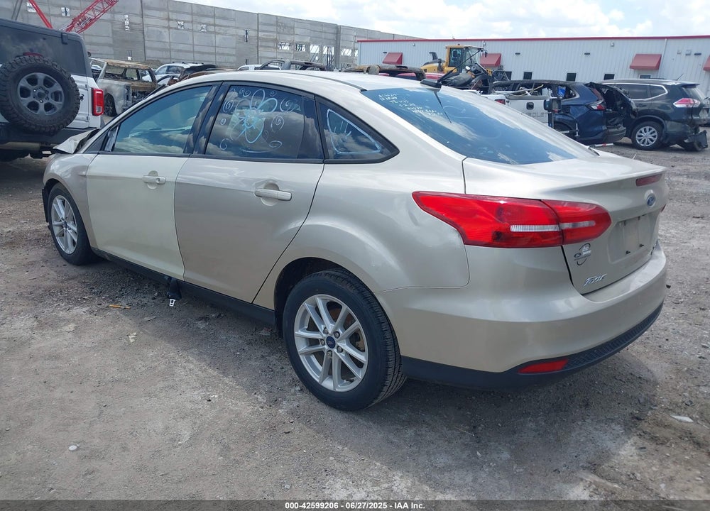 2018 FORD FOCUS SE VIN: 1FADP3FE2JL311761