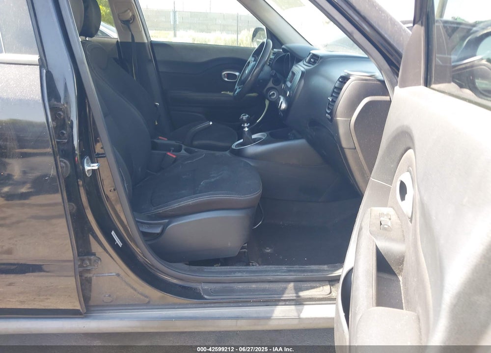 2015 KIA SOUL VIN: KNDJN2A21F7168702