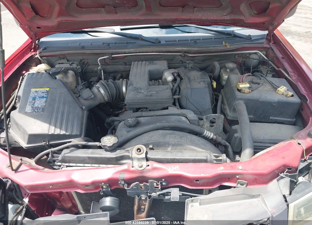 2005 CHEVROLET COLORADO VIN: 1GCDT136358208297