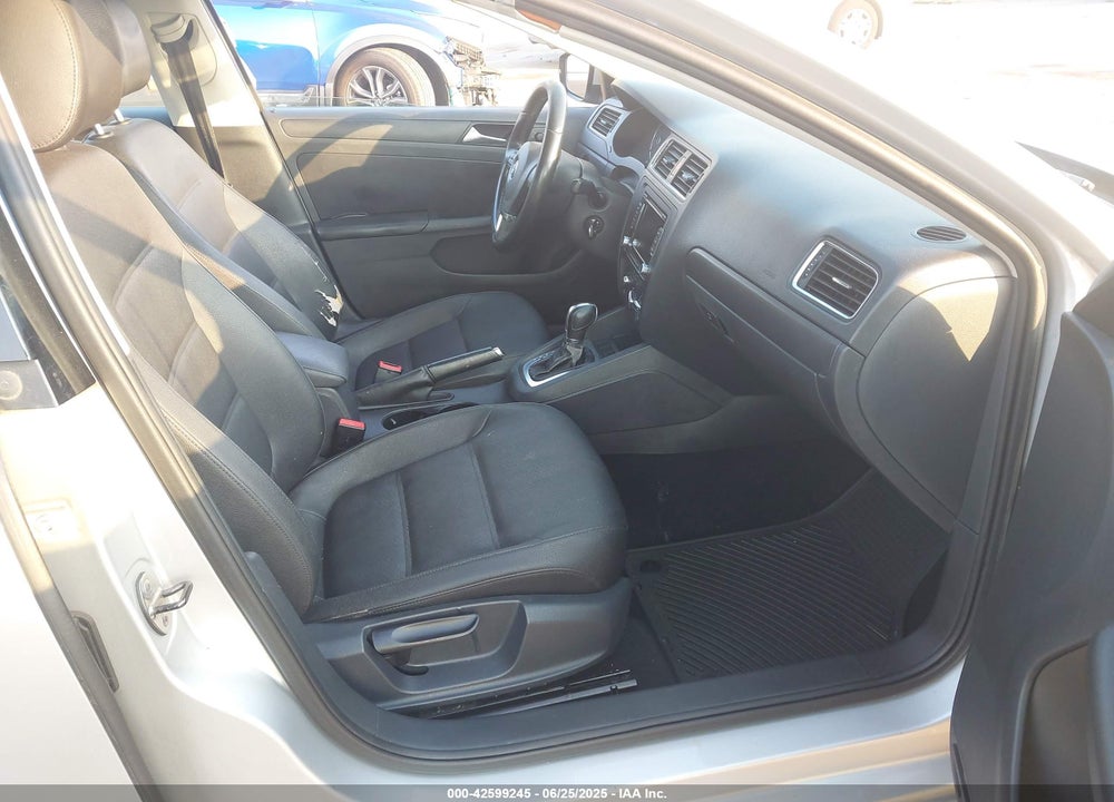 2012 VOLKSWAGEN JETTA VIN: 3VWDX7AJ8CM381611