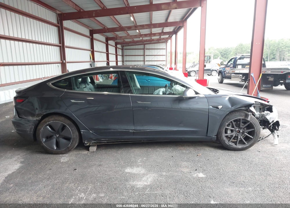 2018 TESLA MODEL 3 VIN: 5YJ3E1EB1JF113988