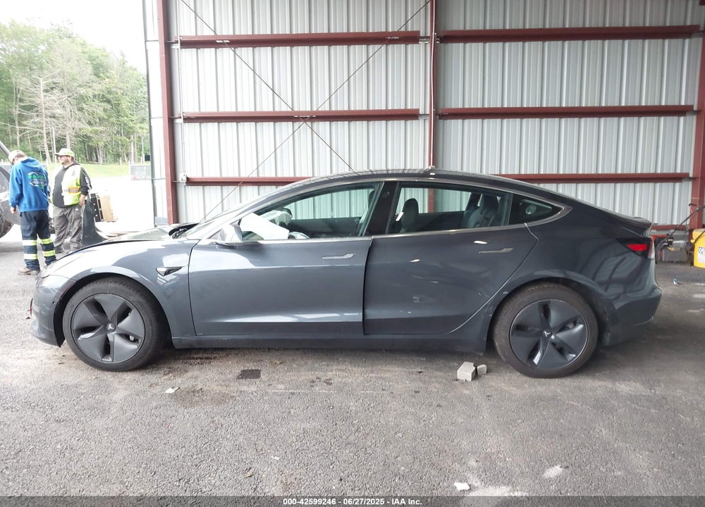 2018 TESLA MODEL 3 VIN: 5YJ3E1EB1JF113988