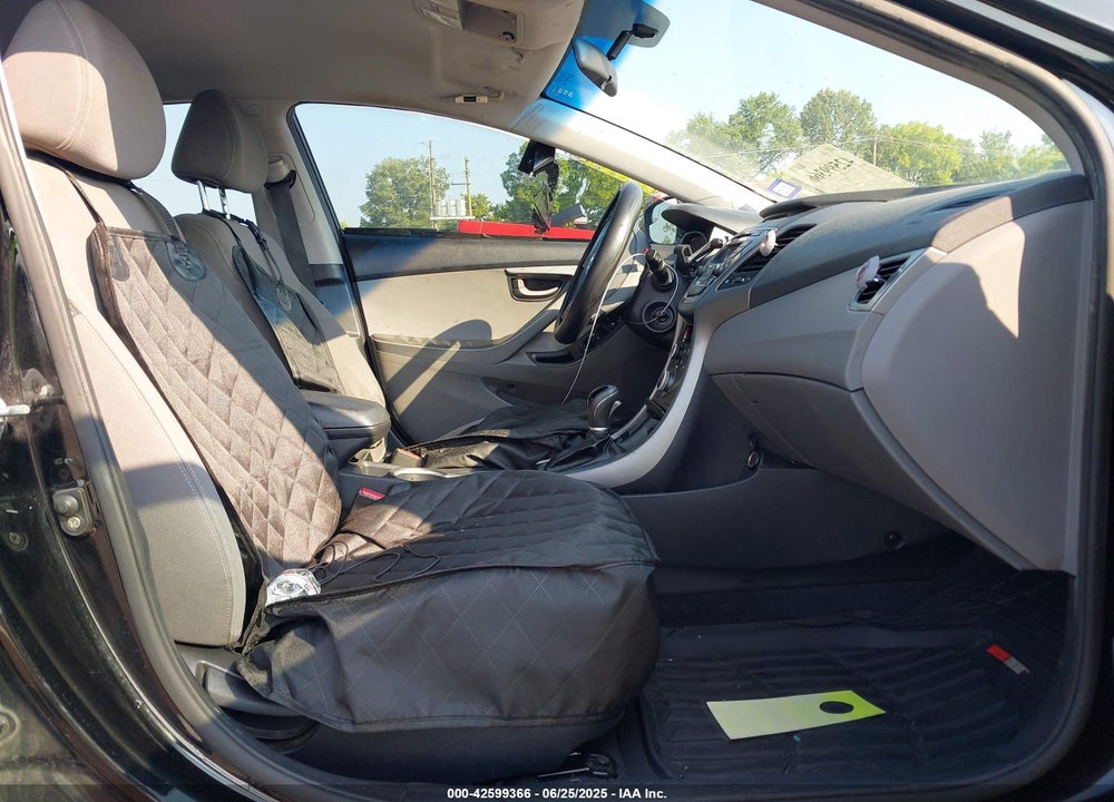2014 HYUNDAI ELANTRA VIN: KMHDH4AE8EU176785