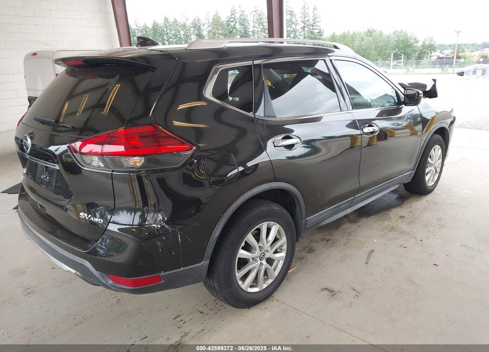 2017 NISSAN ROGUE VIN: KNMAT2MV1HP543163
