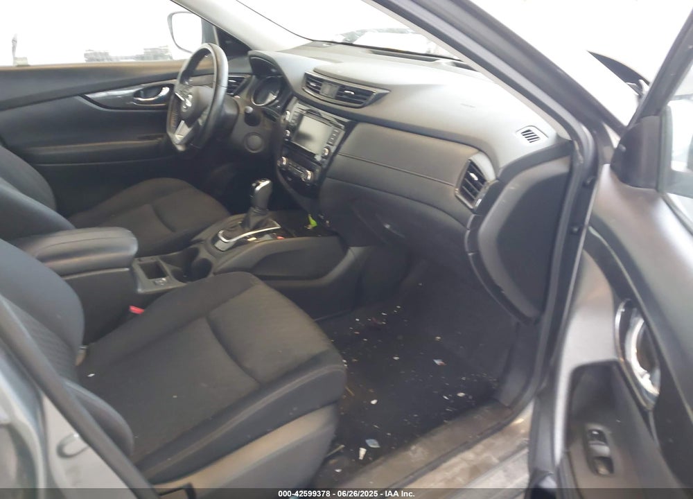 2018 NISSAN ROGUE VIN: JN8AT2MT5JW451004