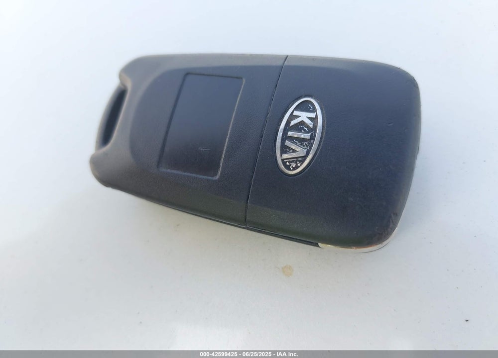 2011 KIA SOUL VIN: KNDJT2A28B7224702