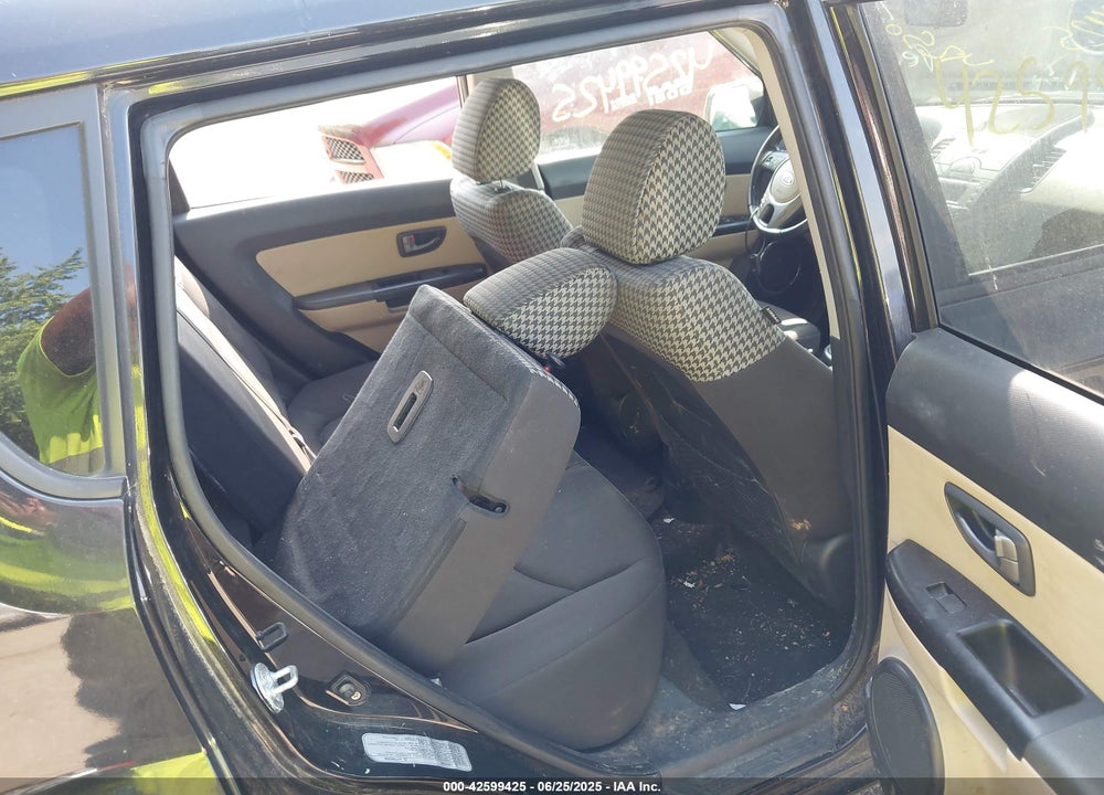2011 KIA SOUL VIN: KNDJT2A28B7224702