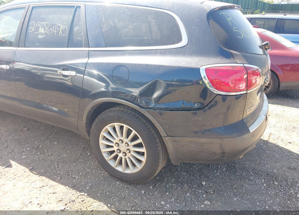 2008 BUICK ENCLAVE VIN: 5GAEV23788J261363