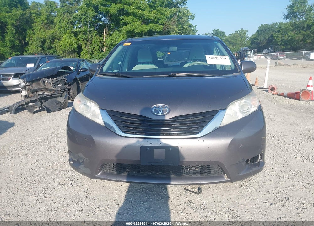 2013 TOYOTA SIENNA VIN: 5TDKK3DC0DS375687
