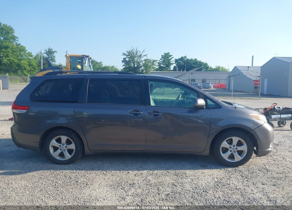 2013 TOYOTA SIENNA VIN: 5TDKK3DC0DS375687