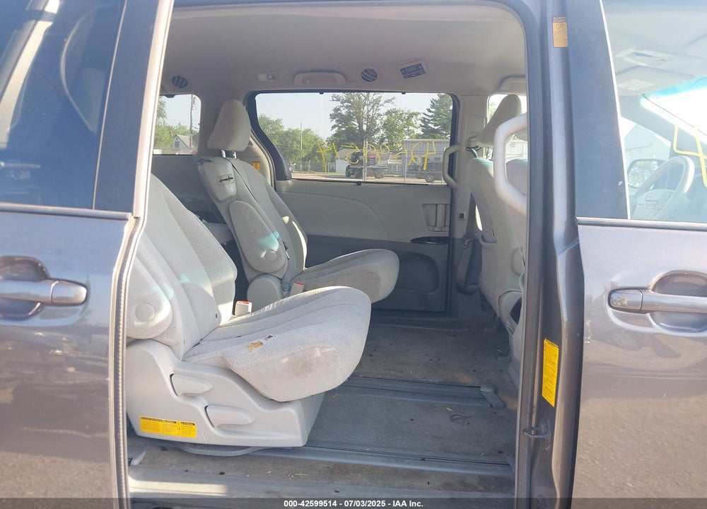 2013 TOYOTA SIENNA VIN: 5TDKK3DC0DS375687