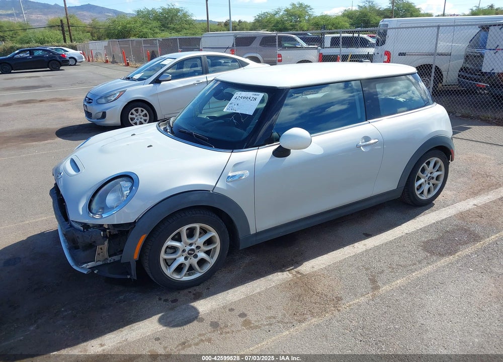 2015 MINI HARDTOP COOPER S VIN: WMWXP7C51F2A42183