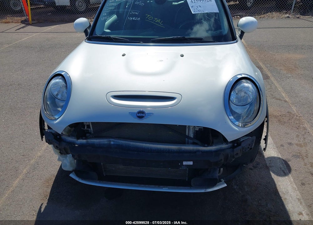 2015 MINI HARDTOP COOPER S VIN: WMWXP7C51F2A42183