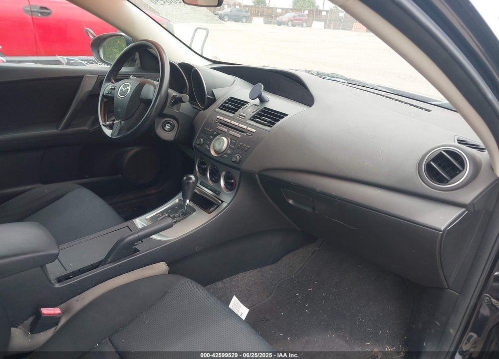 2011 MAZDA 3 VIN: JM1BL1UF8B1495064