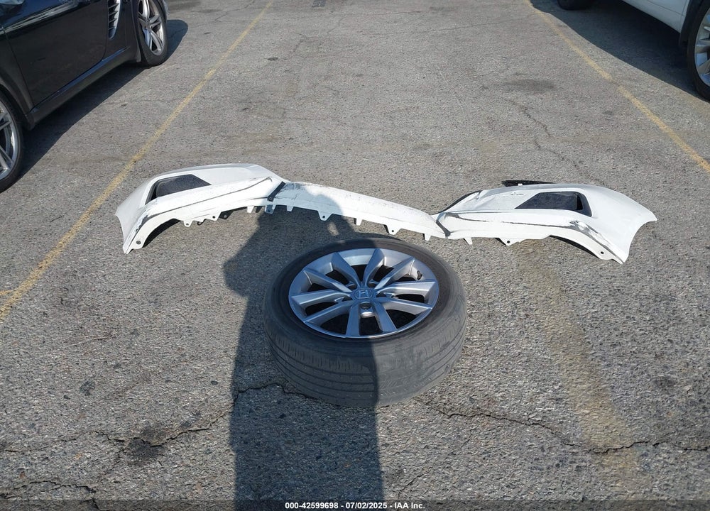2022 HONDA ACCORD VIN: 1HGCV1F11NA070985