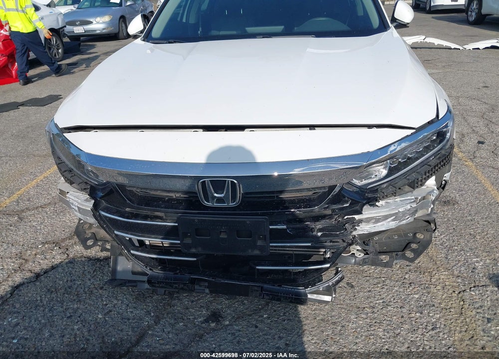 2022 HONDA ACCORD VIN: 1HGCV1F11NA070985