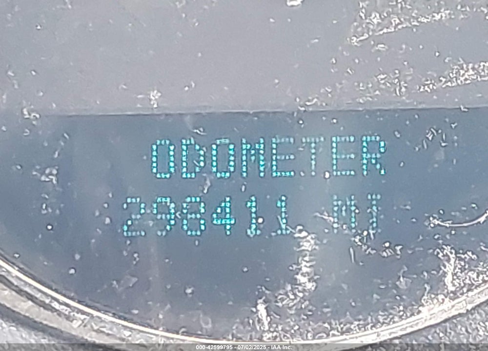 2007 CHEVROLET TAHOE VIN: 1GNFC13007J333300