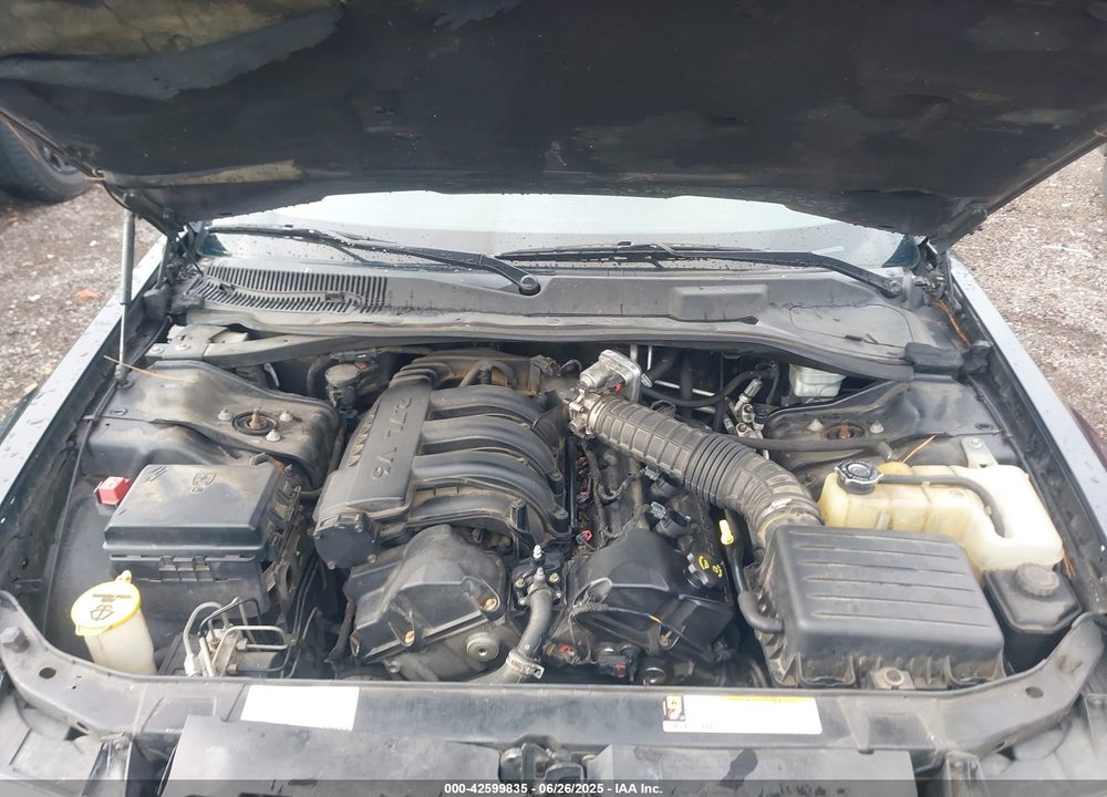 2008 CHRYSLER 300 VIN: 2C3LA43R48H160535