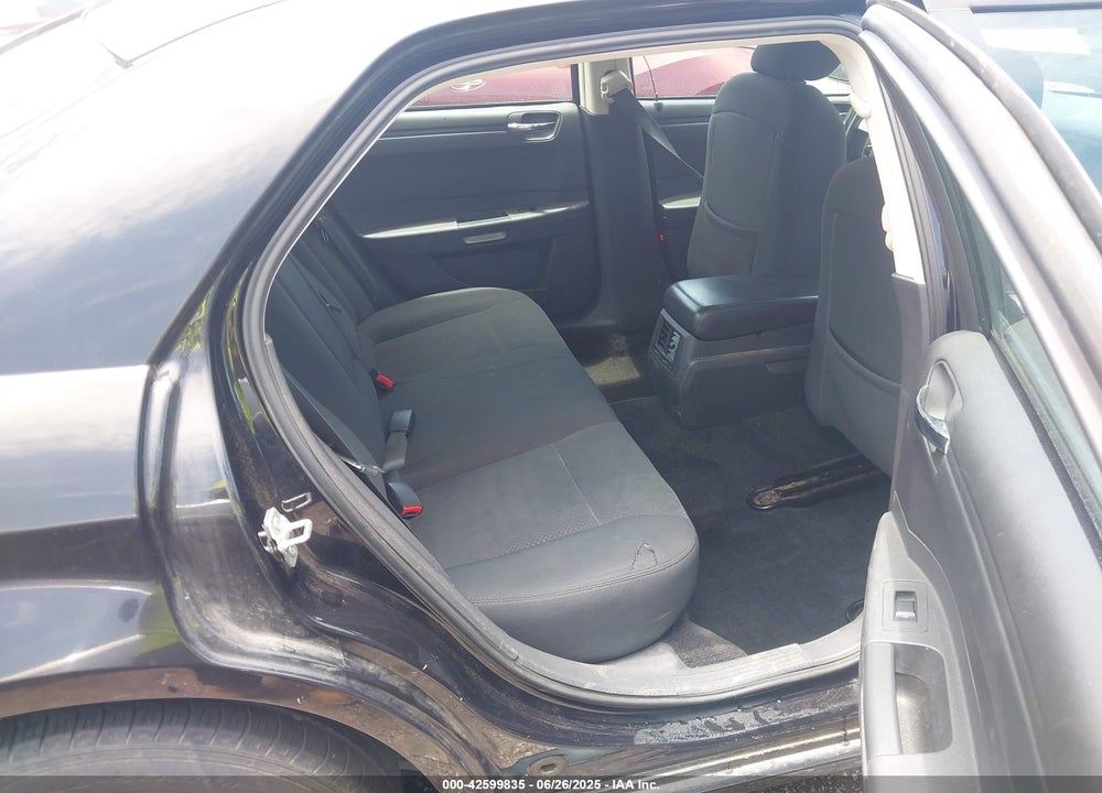 2008 CHRYSLER 300 VIN: 2C3LA43R48H160535