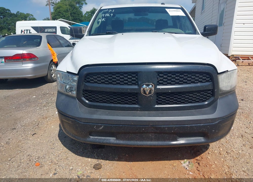 2015 RAM 1500 VIN: 3C6JR6AG7FG517204