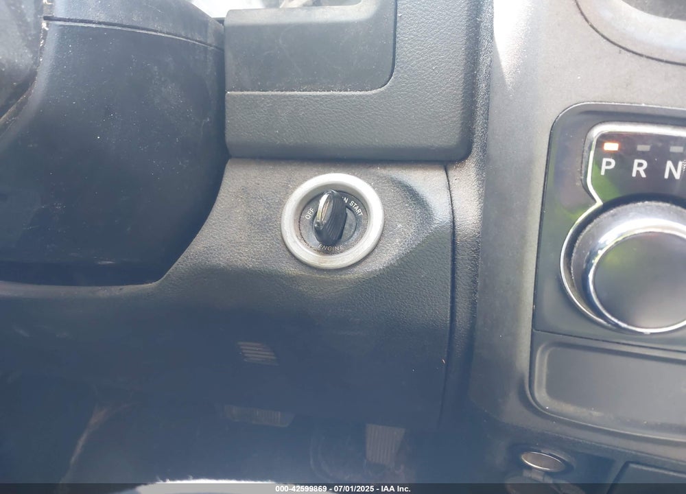 2015 RAM 1500 VIN: 3C6JR6AG7FG517204