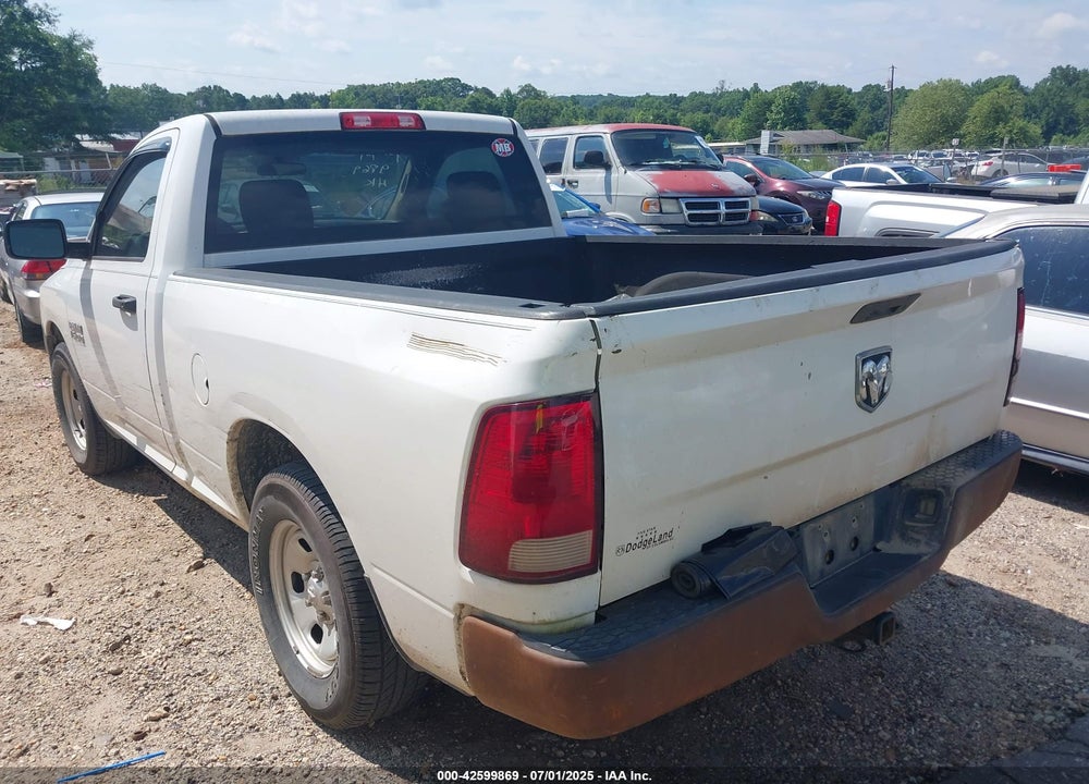 2015 RAM 1500 VIN: 3C6JR6AG7FG517204