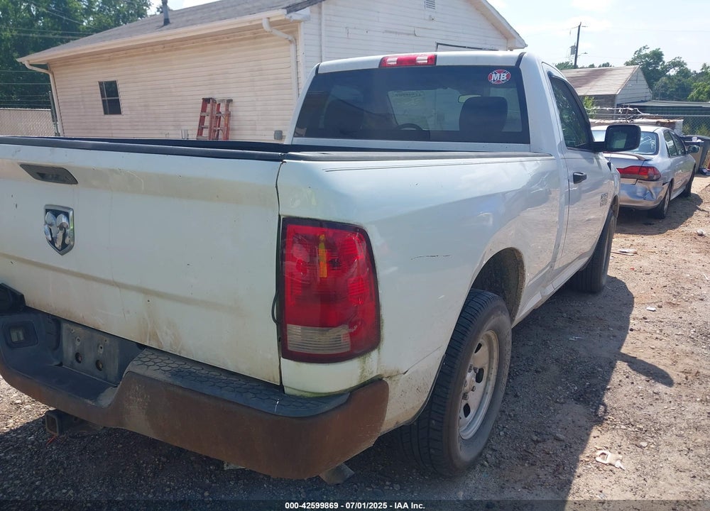 2015 RAM 1500 VIN: 3C6JR6AG7FG517204