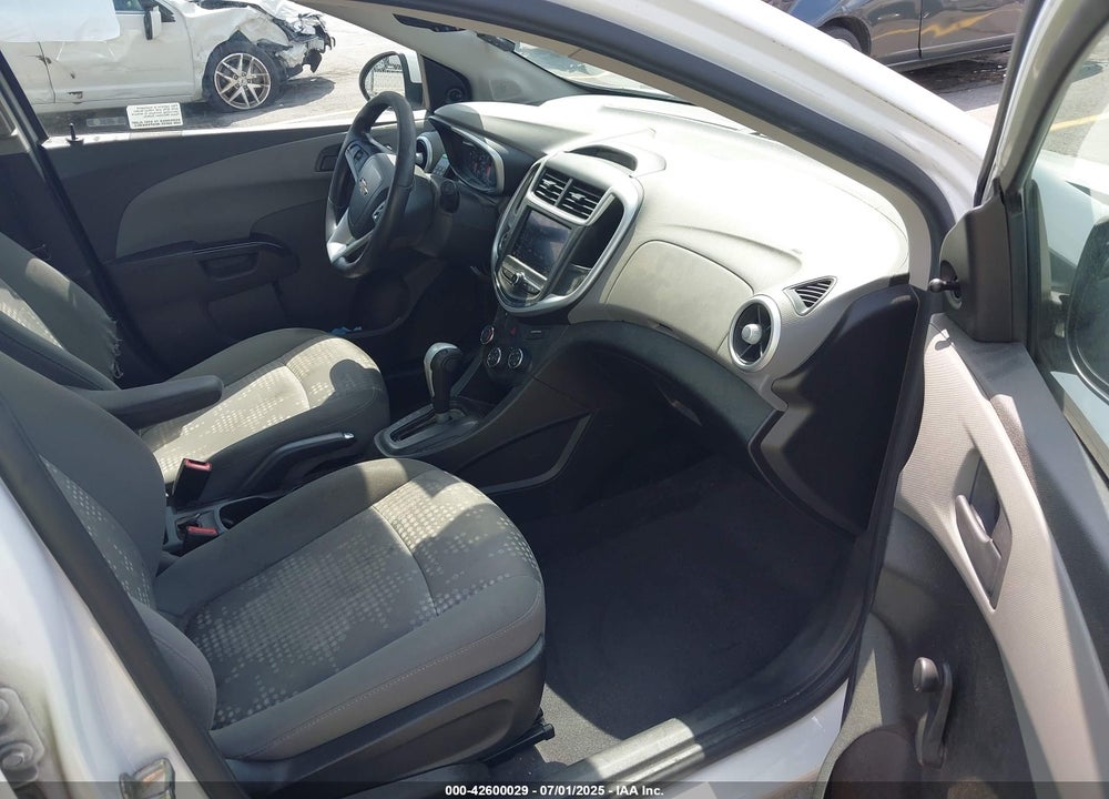 2020 CHEVROLET SONIC VIN: 1G1JG6SB1L4115200