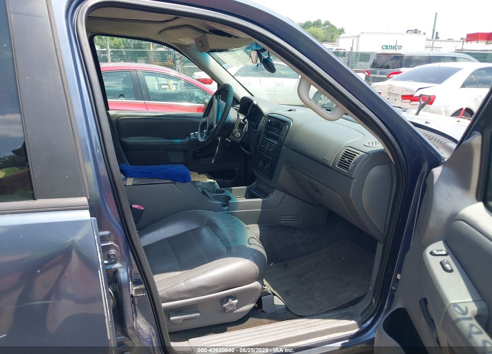 2002 FORD EXPLORER XLT VIN: 1FMZU73E62ZA22171