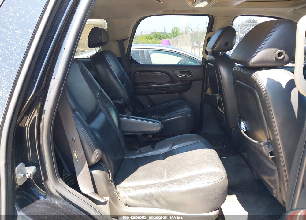 2007 CADILLAC ESCALADE STANDARD VIN: 1GYFK63847R130453