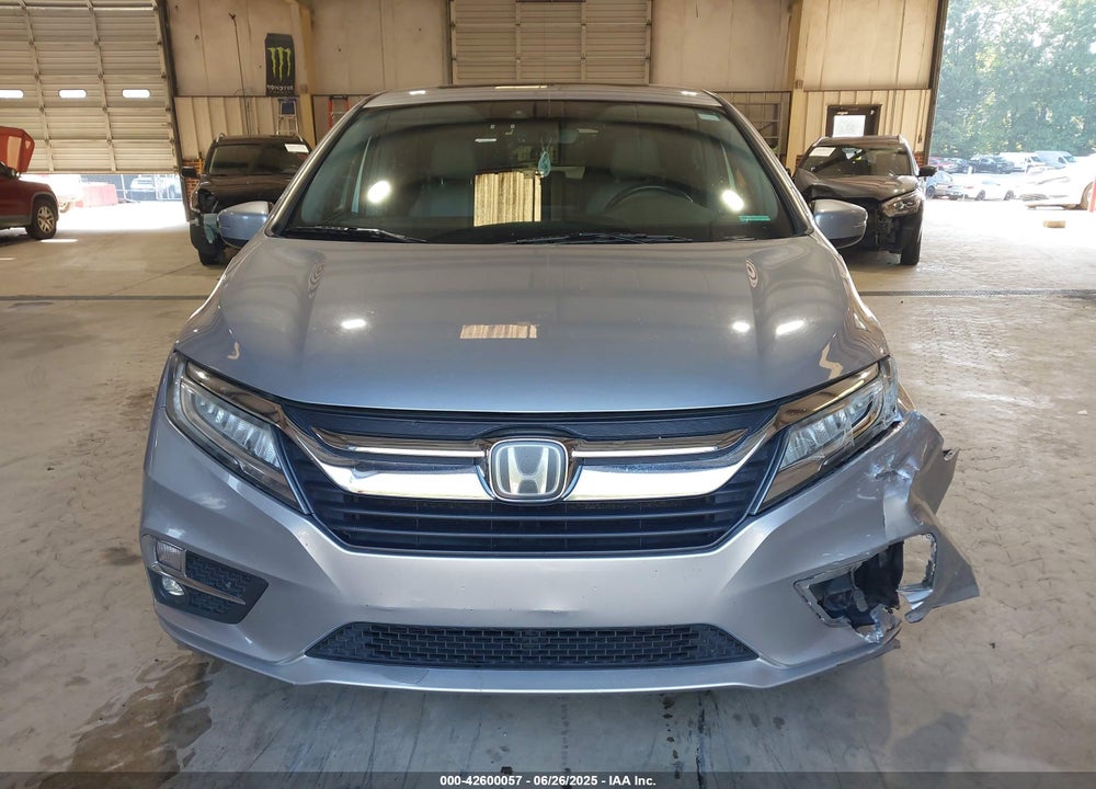 2018 HONDA ODYSSEY TOURING VIN: 5FNRL6H88JB069100