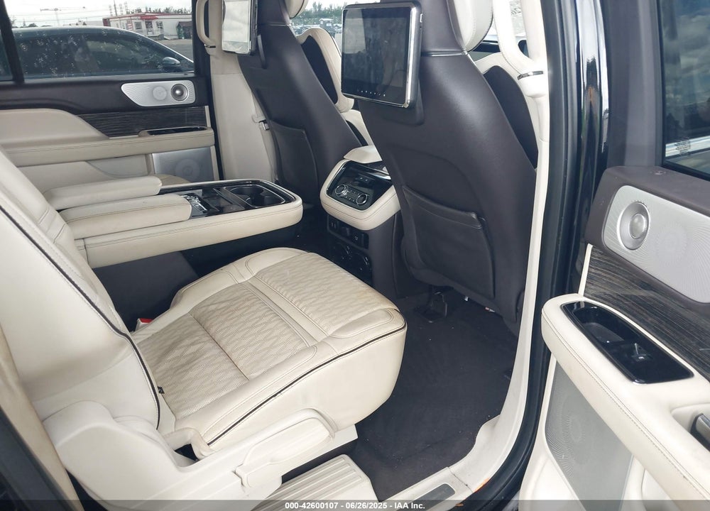 2019 LINCOLN NAVIGATOR L BLACK LABEL VIN: 5LMJJ3TTXKEL00460