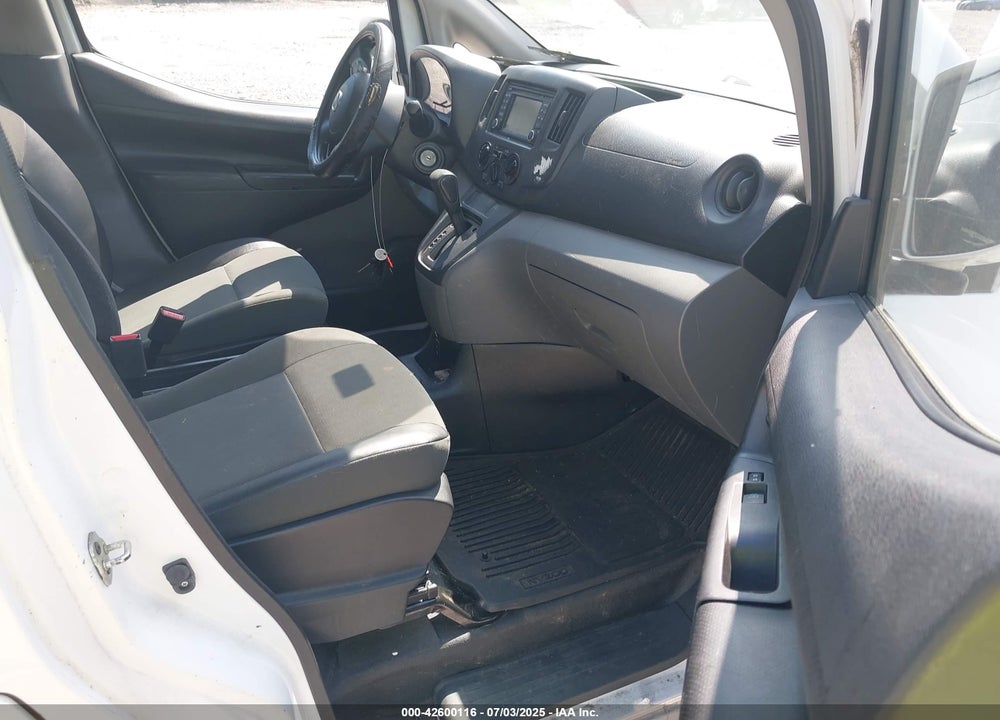 2017 NISSAN NV200 SV VIN: 3N6CM0KN4HK692002