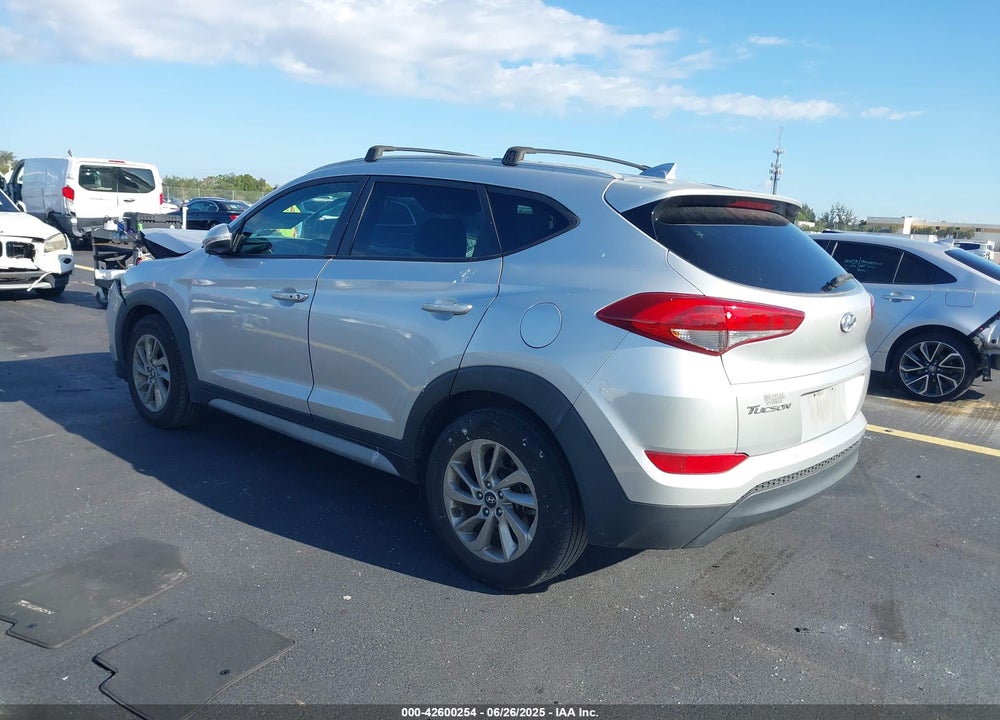 2018 HYUNDAI TUCSON VIN: KM8J33A44JU631922