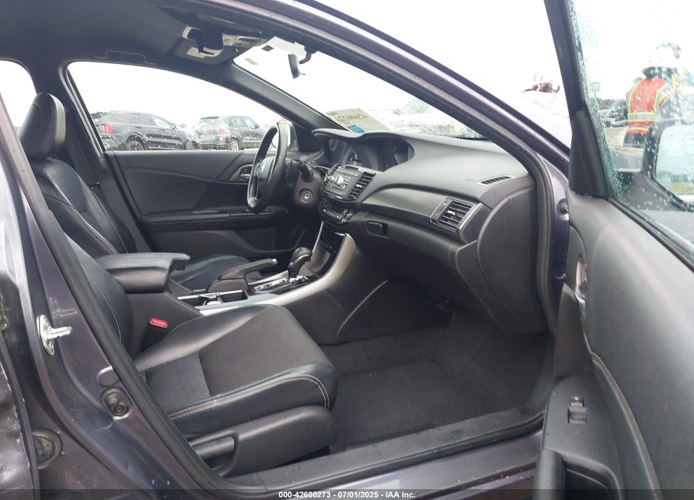 2016 HONDA ACCORD VIN: 1HGCR2F54GA024146